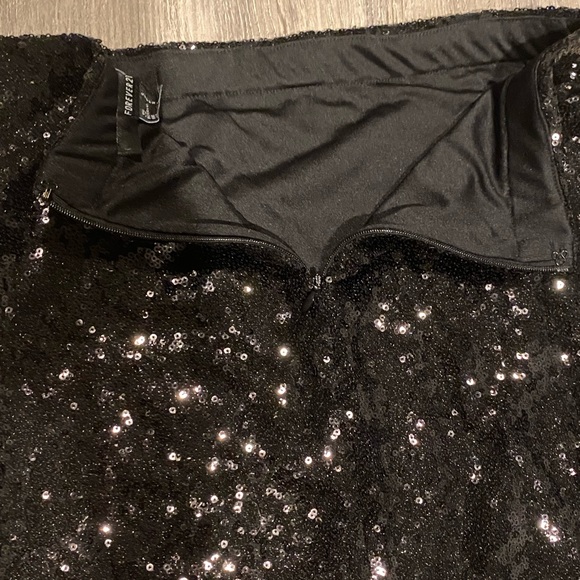 Sequence glitter skirt - Picture 5 of 10